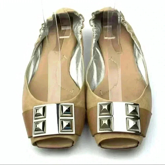 Bcbgmaxazria flats sz 8.5 38.5 tan leather studded - Picture 1 of 12
